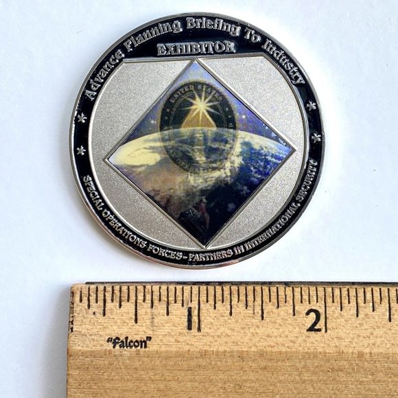 2005 Special Operations Forces Macdill Air Force Base Exhibitor Challenge Coin - Picture 6 of 6